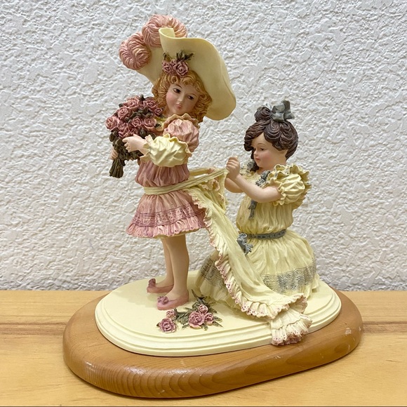 Vintage 1990 Maud Humphrey Bogart Playing Bridesmaid Limited Edition Figurine - Picture 1 of 14